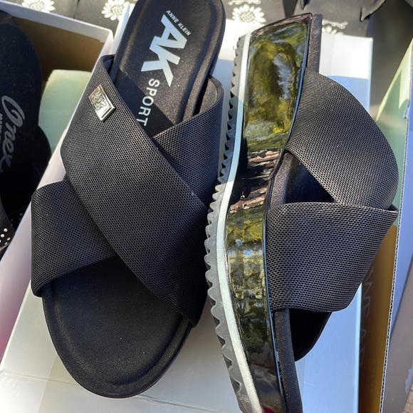 Anne Klein memory foam wedges - Picture 2 of 4